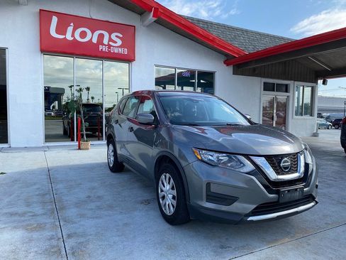 Used 2020 Nissan Rogue S image 10