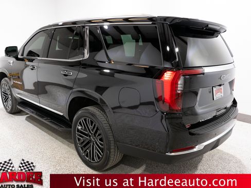 Used 2025 GMC Yukon Elevation w/ Elevation Premium Package AWD/4WD image 3