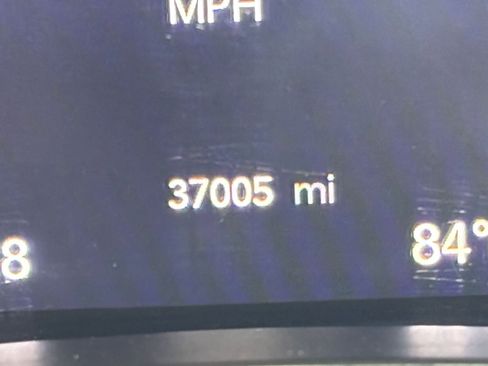 Used 2024 Chrysler Pacifica Touring-L image 43