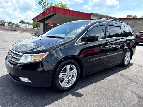 Used 2013 Honda Odyssey Touring image 3
