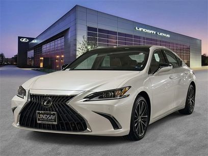 Certified 2023 Lexus ES 350 w/ Premium Package