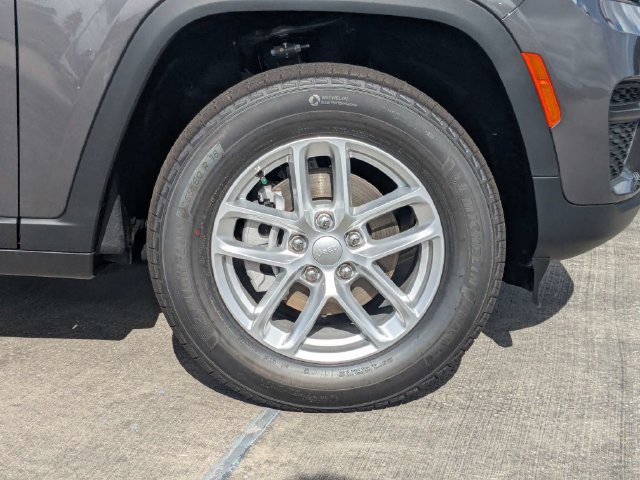 New 2026 Jeep Grand Cherokee Laredo X RWD image 12