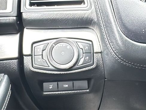 Certified 2017 Ford Explorer Platinum image 16