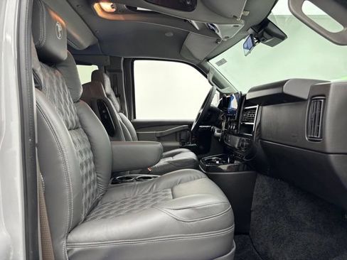New 2026 GMC Savana 2500 w/ Driver Convenience Package RWD image 25
