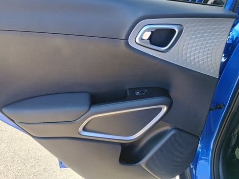 Used 2022 Kia Soul X-Line image 14