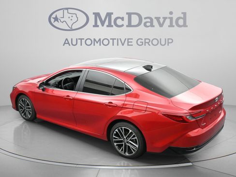 Used 2025 Toyota Camry XLE w/ Premium Package FWD image 37