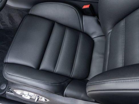 Certified 2026 Porsche Macan S AWD/4WD image 27