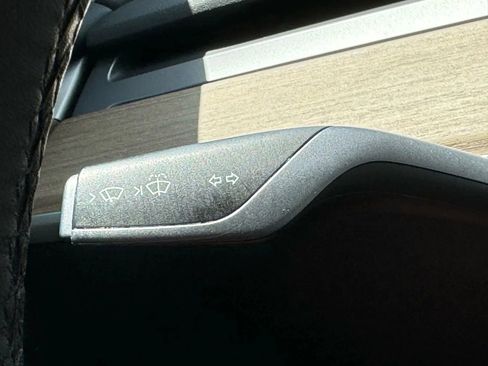 Used 2023 Tesla Model 3 Standard Range image 35