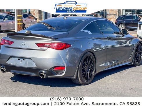 Used 2017 INFINITI Q60 2.0t w/ Premium Plus Package 2.0T RWD image 4