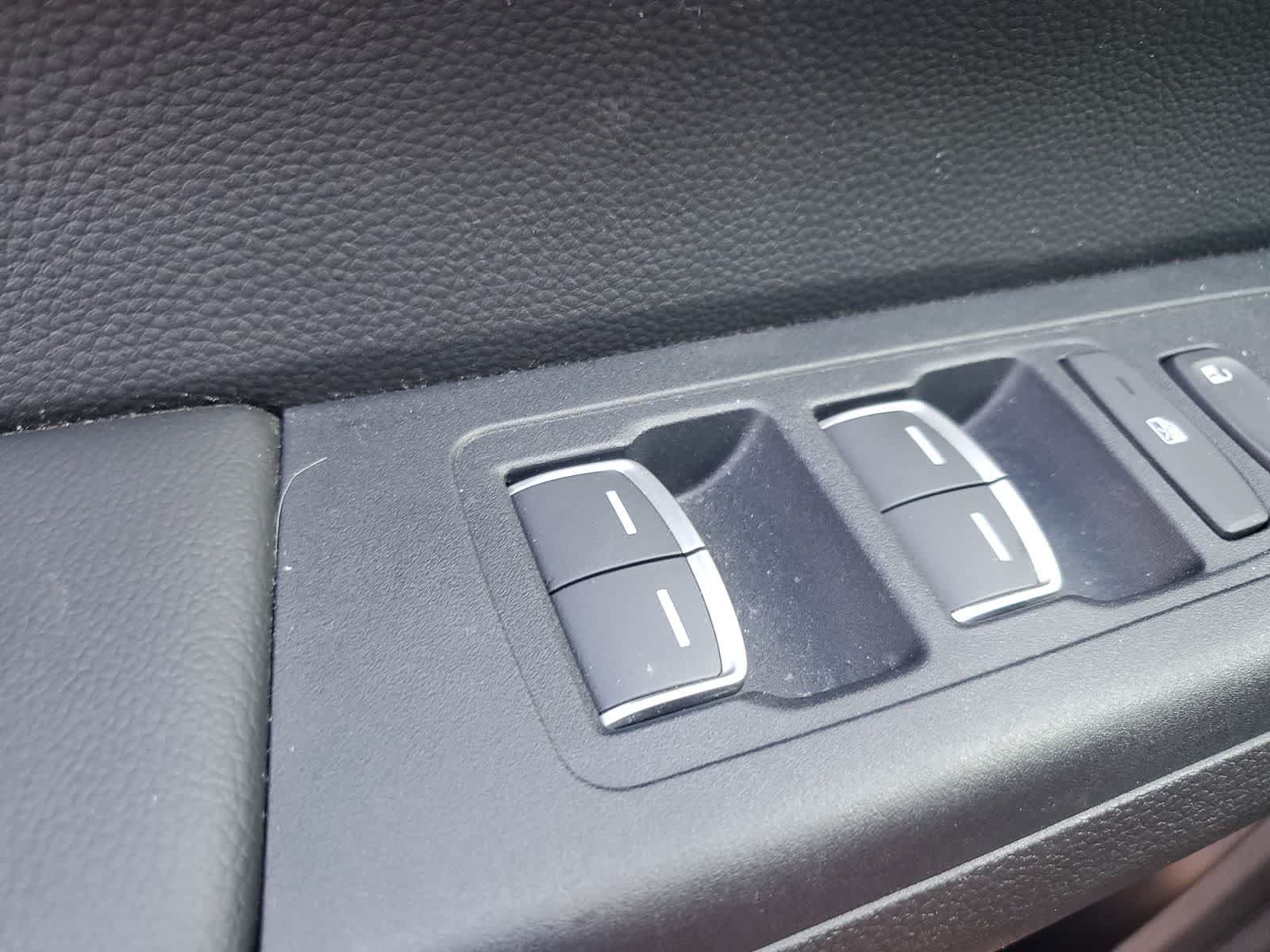 Used 2025 Honda CR-V EX-L image 24