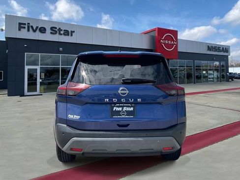 Used 2023 Nissan Rogue S FWD image 5