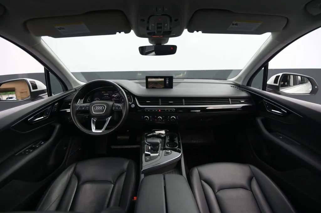 Used 2018 Audi Q7 3.0T Premium Plus w/ Premium Plus Package AWD/4WD image 31