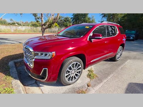 Used 2021 GMC Acadia Denali w/ Denali Technology Package image 29