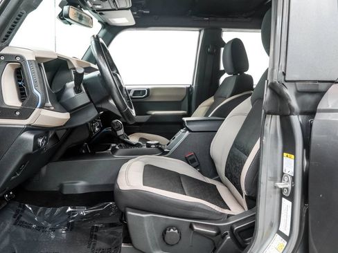 Used 2022 Ford Bronco Wildtrak AWD/4WD image 16