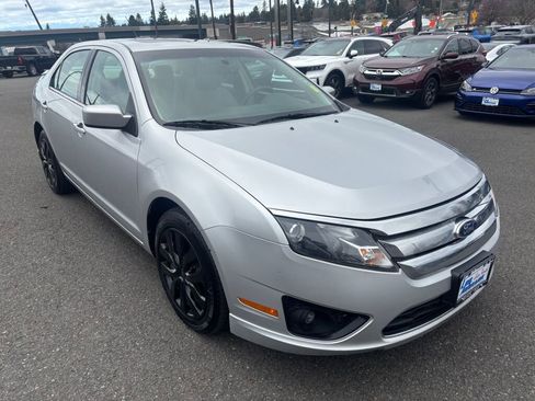 Used 2010 Ford Fusion SE image 3