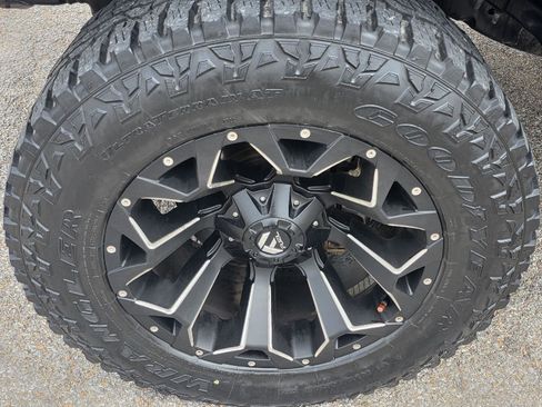 Used 2017 Ford F150 XLT w/ Equipment Group 302A Luxury AWD/4WD image 52