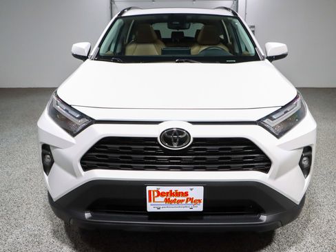 Used 2023 Toyota RAV4 XLE Premium FWD image 4