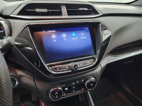 Used 2022 Chevrolet TrailBlazer RS w/ Convenience Package image 11