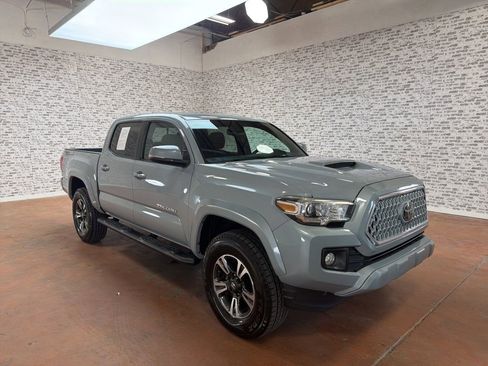 Used 2019 Toyota Tacoma TRD Sport image 1