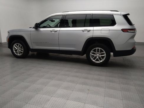 Used 2023 Jeep Grand Cherokee L Laredo image 3