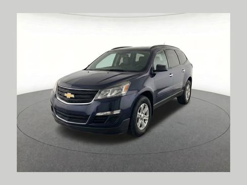 Used 2016 Chevrolet Traverse LS FWD image 1