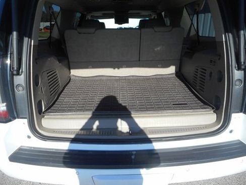 Used 2019 GMC Yukon XL SLT w/ Open Road Package image 4