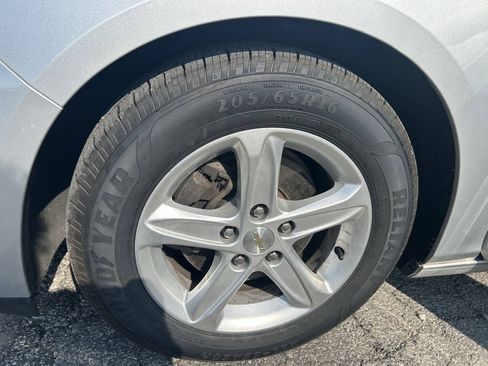 Used 2020 Chevrolet Malibu LS FWD image 15