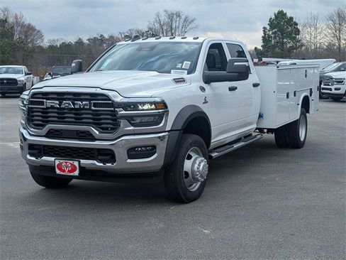 New 2026 RAM 5500 Tradesman image 4