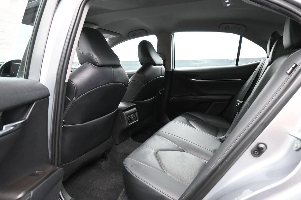 Used 2021 Toyota Camry XLE FWD image 25