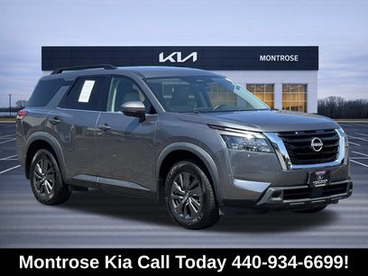 Used 2023 Nissan Pathfinder SV