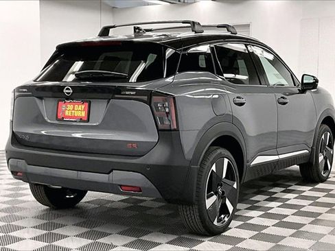 New 2025 Nissan Kicks SR w/ SR Premium Package image 17