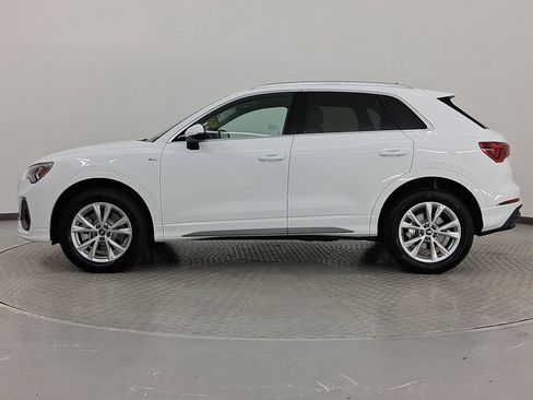 New 2025 Audi Q3 2.0T Premium w/ Convenience Package image 2