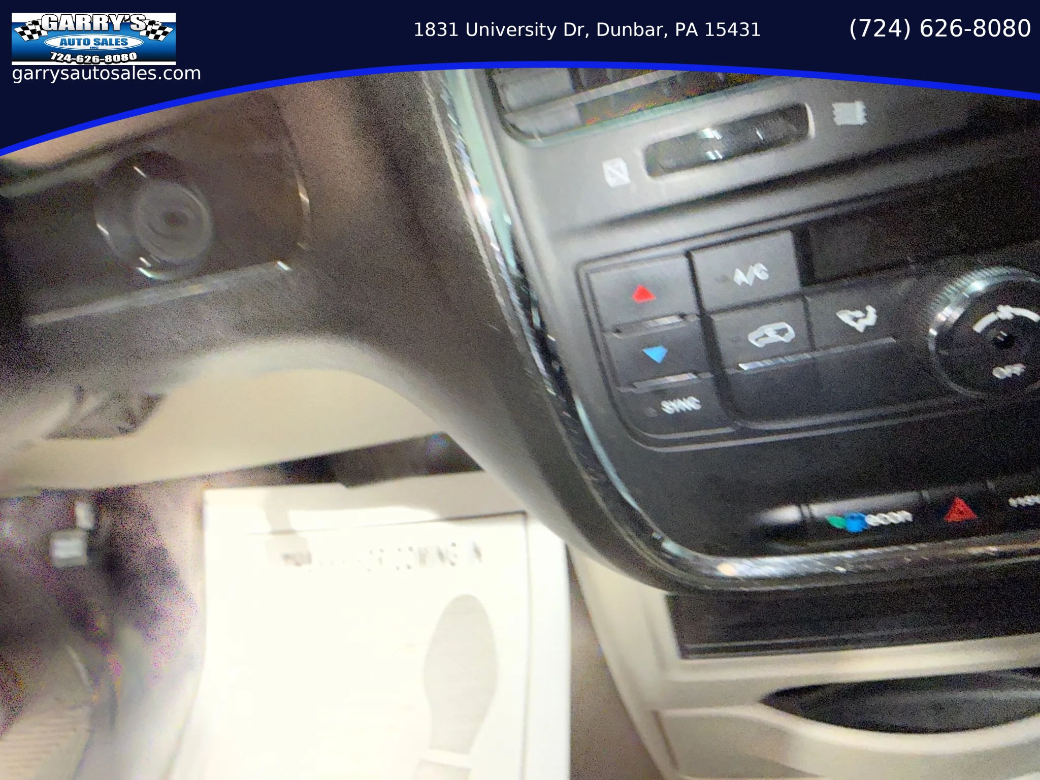 Used 2014 Chrysler Town & Country Touring FWD image 21