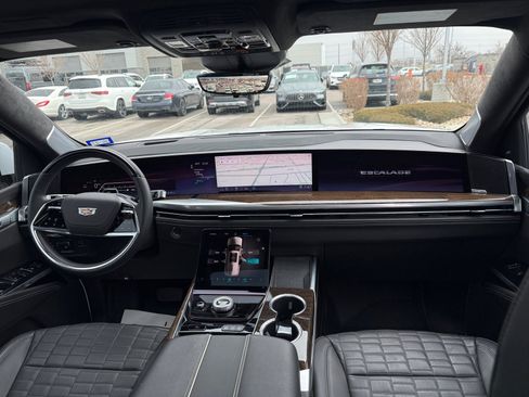 Used 2025 Cadillac Escalade ESV Sport Platinum w/ LPO, Floor Liner Package image 20