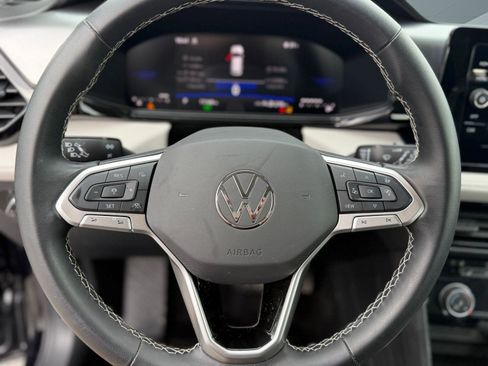 Used 2025 Volkswagen Taos S image 14