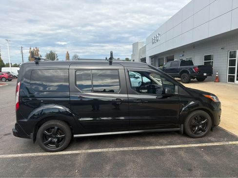 Used 2022 Ford Transit Connect XLT w/ XLT Premium Package FWD image 6