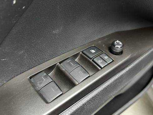 Used 2021 Toyota Camry LE image 11