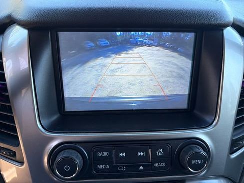 Used 2020 Chevrolet Suburban LS AWD/4WD image 33