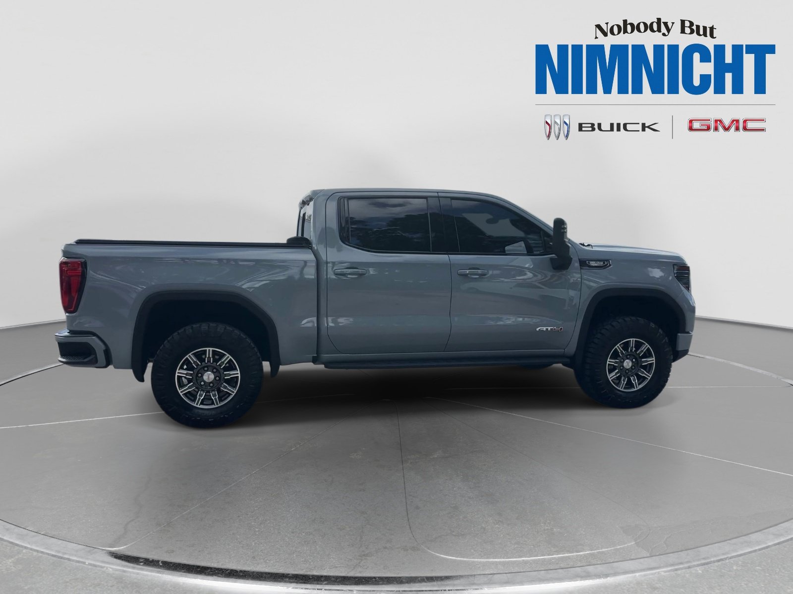 Used 2024 GMC Sierra 1500 AT4 w/ Technology Package AWD/4WD image 9