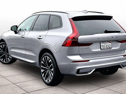 Used 2026 Volvo XC60 B5 Ultra w/ Climate Package image 15