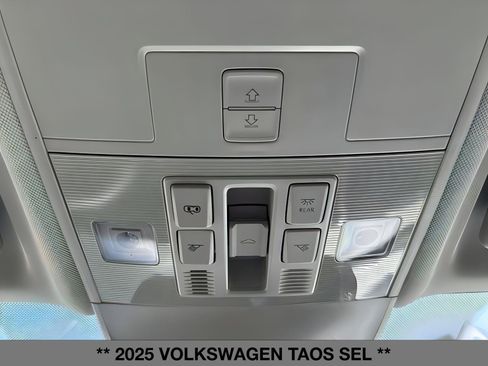 New 2025 Volkswagen Taos SEL image 30