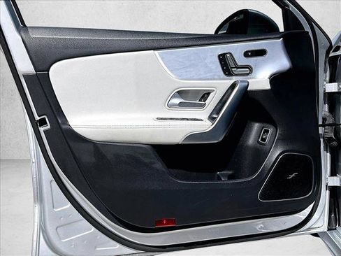 Used 2020 Mercedes-Benz A 220 4MATIC image 18