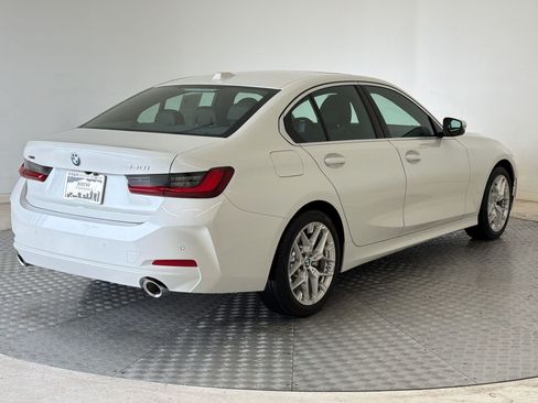 Used 2025 BMW 330i xDrive Sedan w/ Convenience Package AWD/4WD image 9