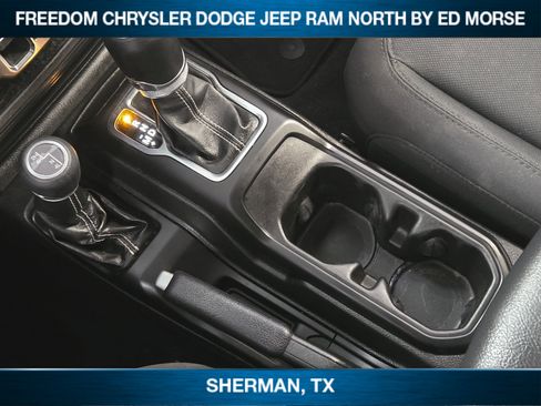 Used 2022 Jeep Wrangler Unlimited Sahara image 14