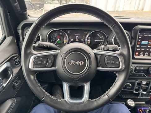 Used 2023 Jeep Wrangler Unlimited Sahara w/ Cold Weather Group image 16