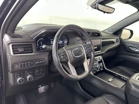 Used 2022 GMC Yukon XL Denali w/ Denali Ultimate Package image 13