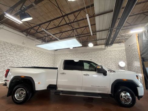 Used 2020 GMC Sierra 3500 Denali w/ Denali Ultimate Package AWD/4WD image 8