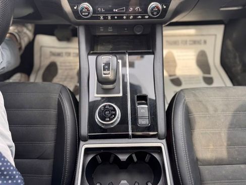 Used 2022 Mitsubishi Outlander SEL Black Edition image 17