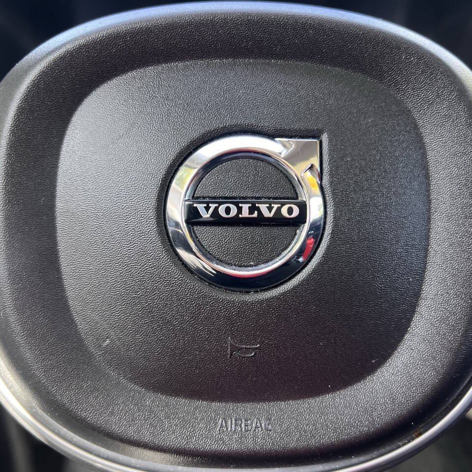 Used 2017 Volvo XC90 T6 Momentum w/ Vision Package AWD/4WD image 19