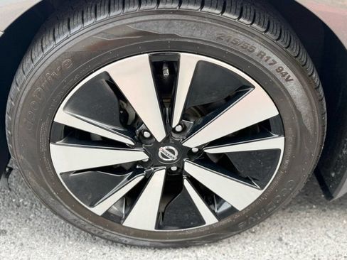 Used 2021 Nissan Altima 2.5 SV w/ SV Premium Package FWD image 15